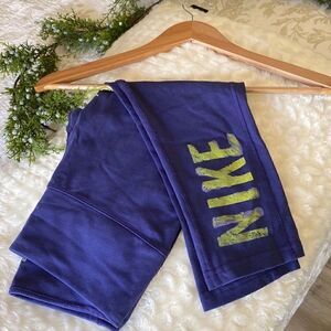 Nike Cropped Leggings  